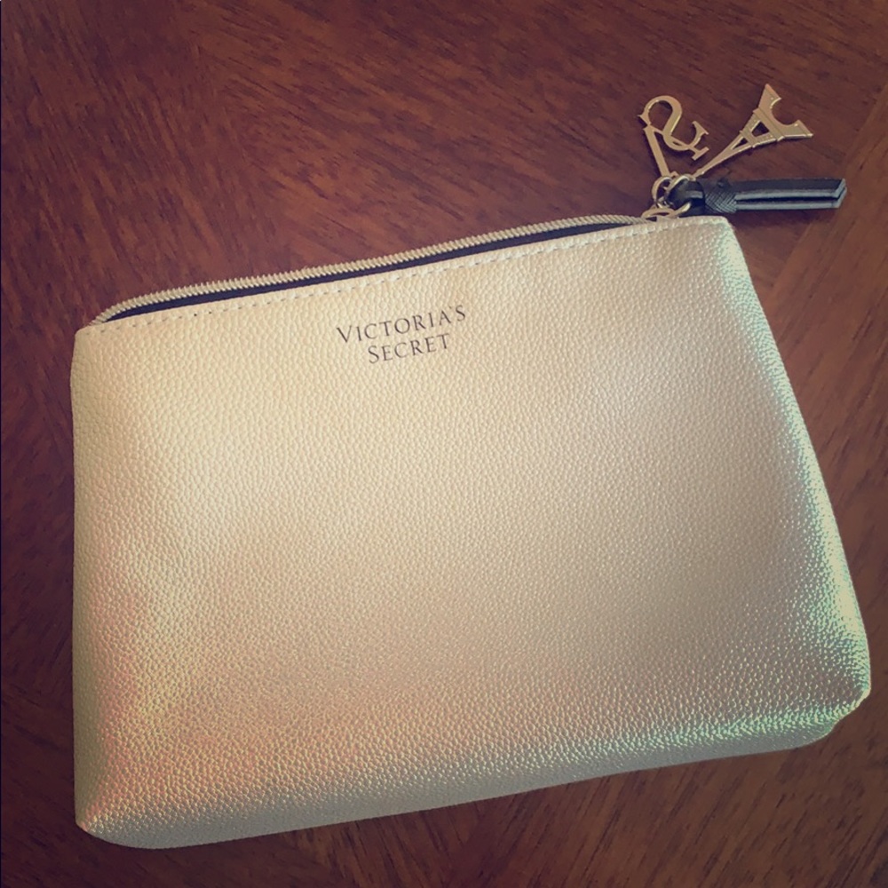 Victoria’s Secret Paris pouch